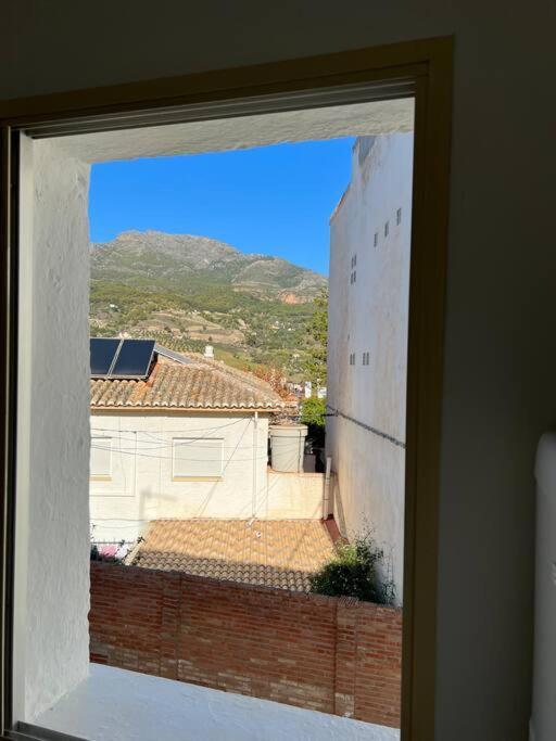 Apartamento Acogedor En Alozaina Εξωτερικό φωτογραφία